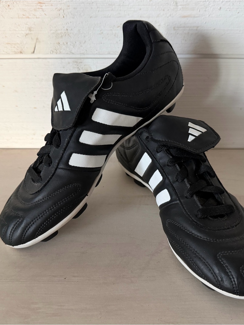 Adidas Traxion Firm Ground Men’s Sz 6 Soccer Cleats Black White NEW